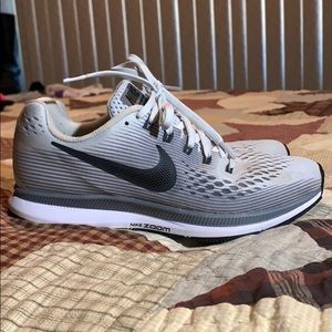 Women’s Nike Zoom Pegasus 34 - Size 7.5